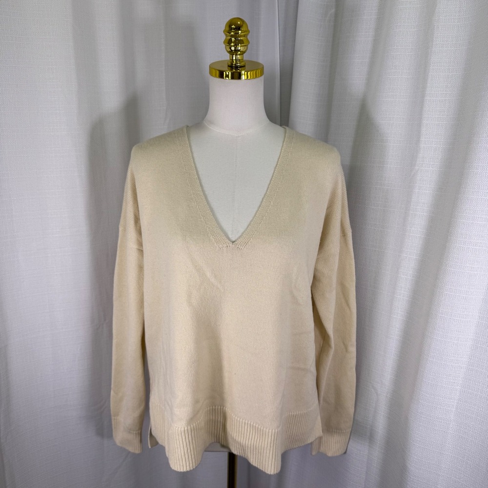 Co Collection Essentials V-Neck Sweater Womens S Cream Wool Cashmere Luxe $525